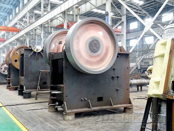 顎式破碎機試機