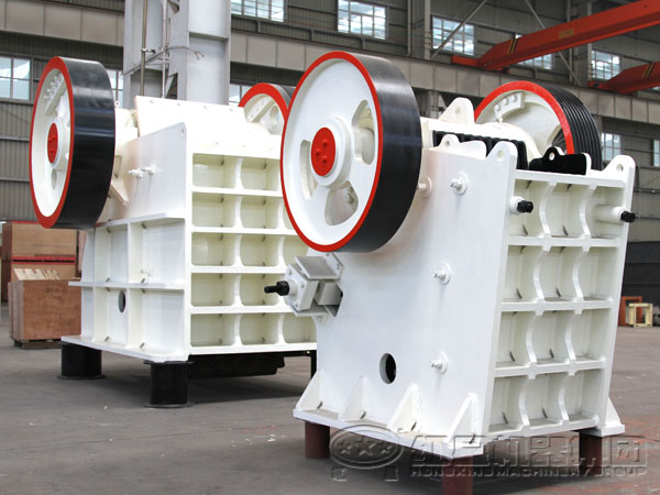 歐版顎式破碎設備