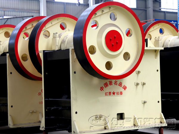 雙腔鄂式破碎機