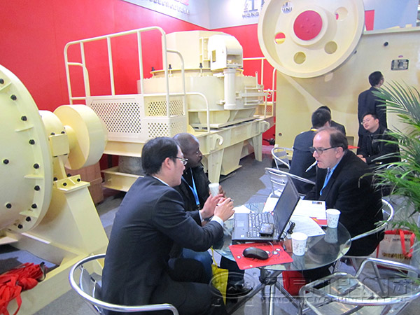 反擊式破碎機國際展會