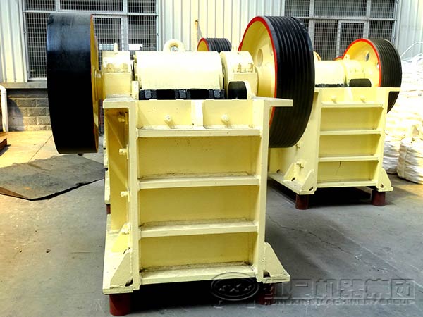  鄂式破碎機(jī)