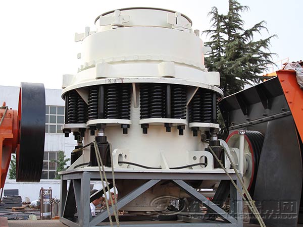 圓錐式破碎機發(fā)貨