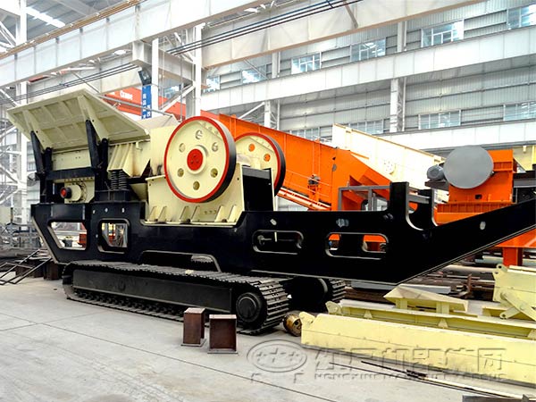 垃圾處理設(shè)備（履帶式移動(dòng)破碎站）