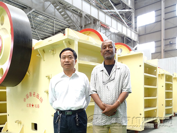 鄂式破碎機國際合作