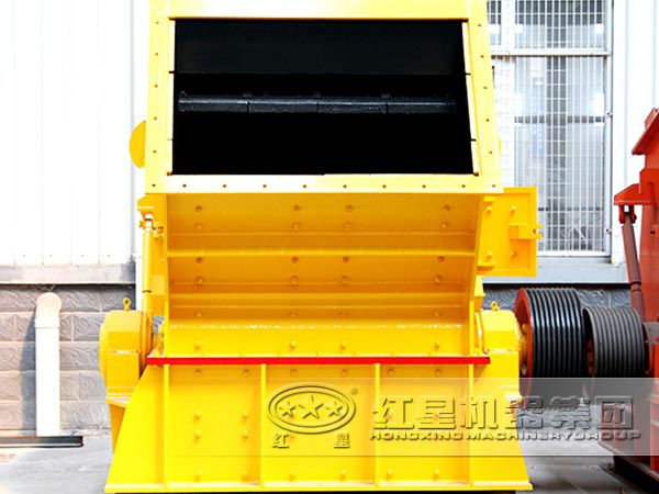 蛇紋巖反擊式破碎機(jī)