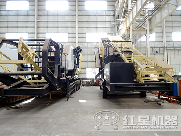 履帶式移動(dòng)破碎站