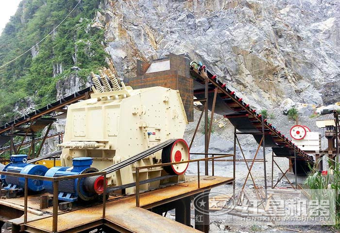 PF1010可逆反擊式破碎機(jī)加工現(xiàn)場