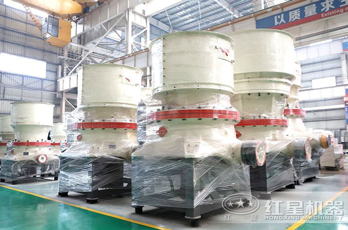 對(duì)中等以上硬度石塊進(jìn)行二級(jí)破碎的圓錐式破碎機(jī)