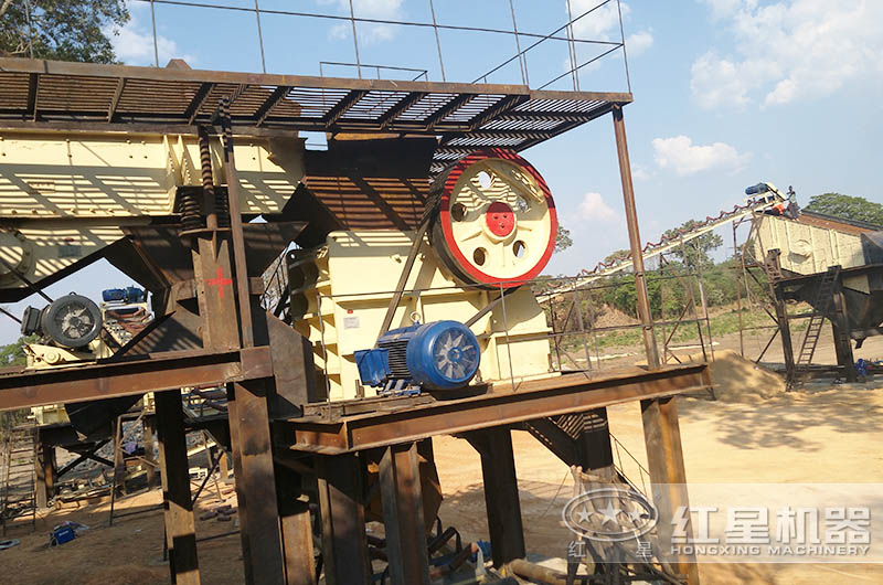 德版顎式破碎機生產線現(xiàn)場