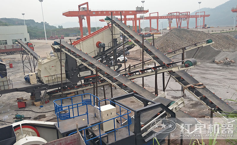 移動式打石機(jī)生產(chǎn)線現(xiàn)場