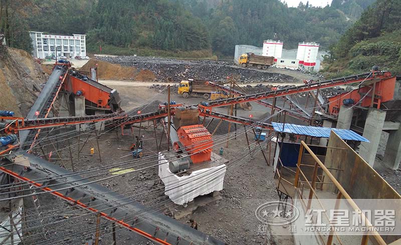 紅星破碎制砂生產(chǎn)線現(xiàn)場