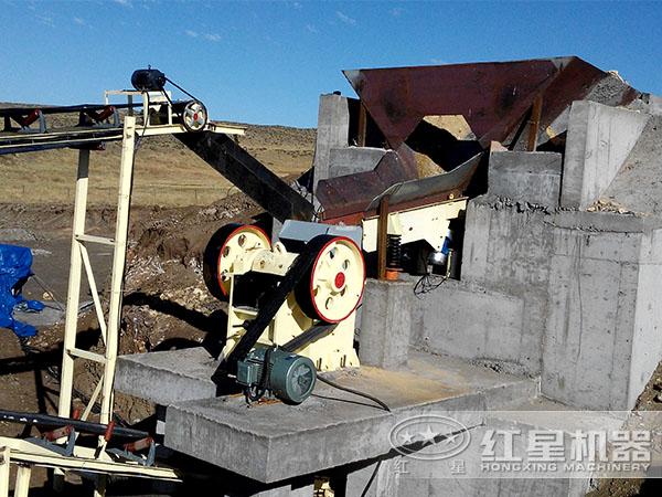 紅星顎式破碎機生產(chǎn)線現(xiàn)場