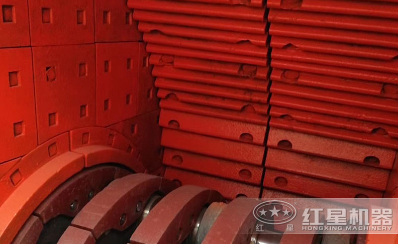 錘式破碎機(jī)機(jī)腔細(xì)節(jié)
