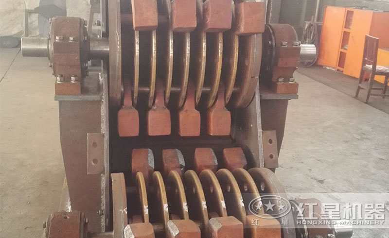 紅星雙級(jí)破碎機(jī)雙轉(zhuǎn)子兩級(jí)破碎，動(dòng)力更強(qiáng)