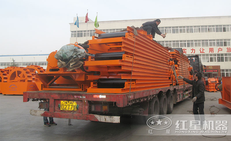 紅星膠帶輸送機(jī)正火速發(fā)貨中