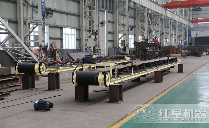 膠帶輸送機(jī)——砂石生產(chǎn)線的必備設(shè)備