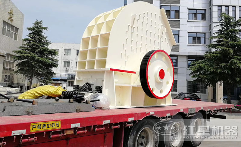 紅星錘式破碎機質高價廉，遠銷各地