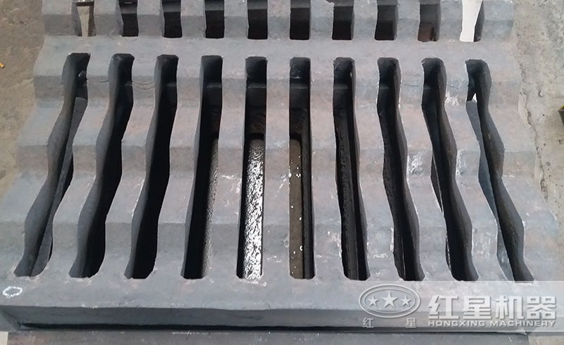 錘式破碎機關鍵部件——篦板