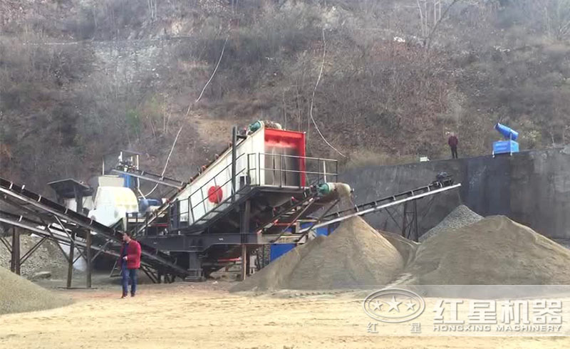 湖南移動(dòng)式錘破機(jī)生產(chǎn)線現(xiàn)場(chǎng)
