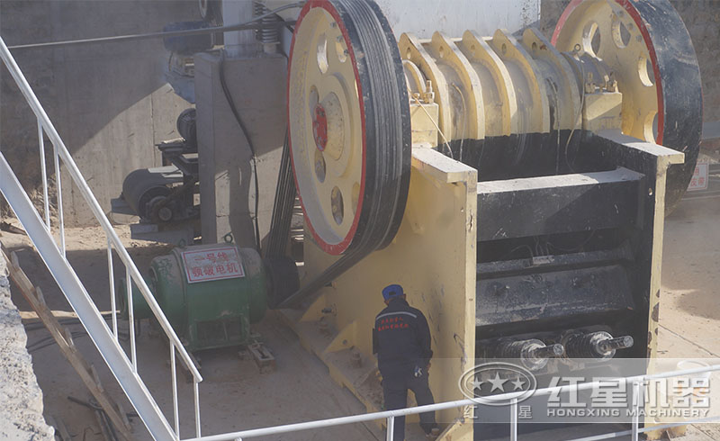 顎式破碎機(jī)