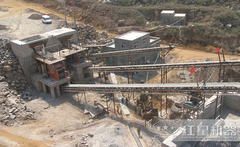 紅星用戶時(shí)產(chǎn)1500噸碎石現(xiàn)場