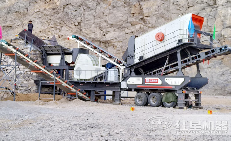 移動式破碎機靈活移動，助您實現(xiàn)流動式碎石