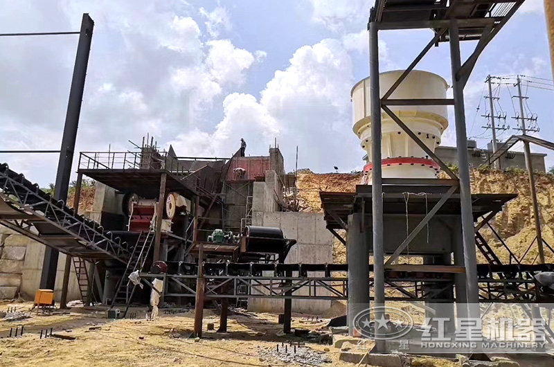 破碎生產(chǎn)現(xiàn)場實(shí)拍圖