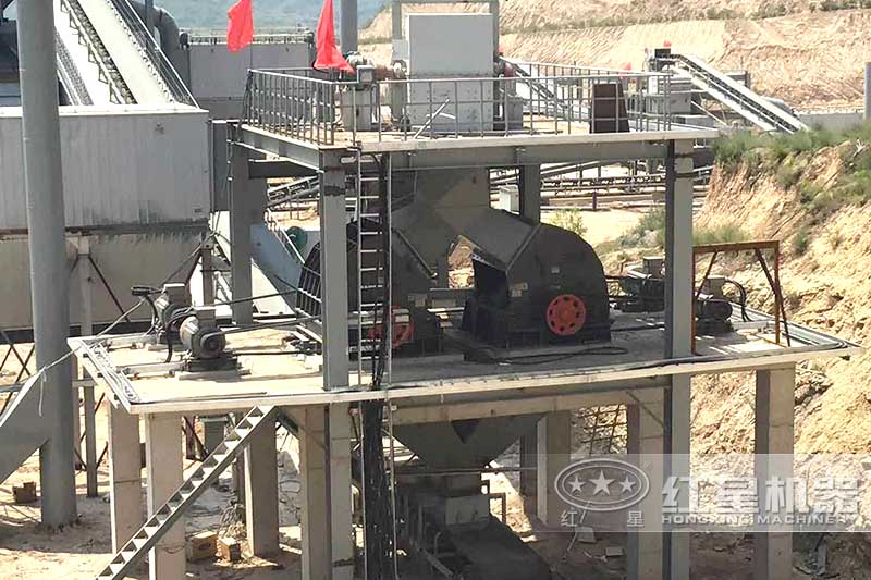 大型固定式破碎現(xiàn)場(chǎng)