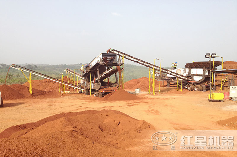 輪胎移動(dòng)式制砂生產(chǎn)現(xiàn)場