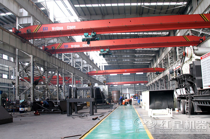 紅星機(jī)器大型破碎設(shè)備生產(chǎn)車間