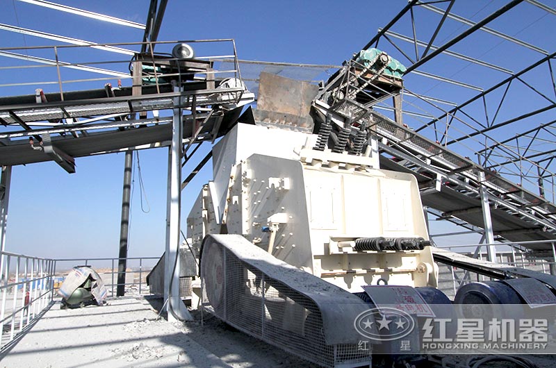 日產(chǎn)10000立方花崗巖破碎生產(chǎn)現(xiàn)場實拍
