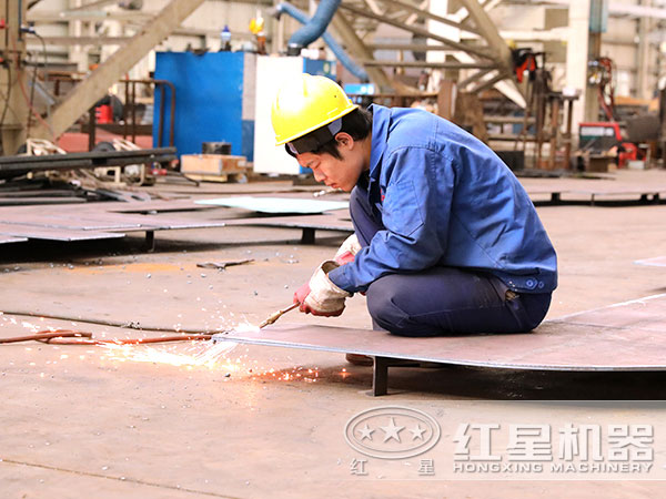 紅星設(shè)備生產(chǎn)技術(shù)人員