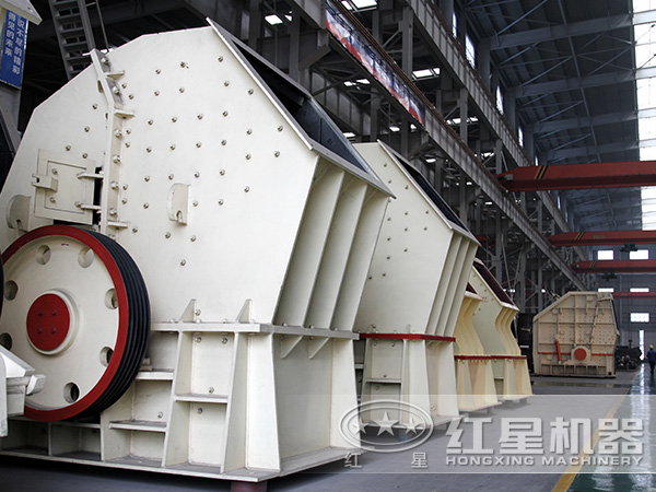 錘式破碎機車間實拍