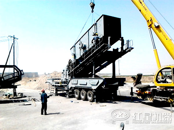 時(shí)產(chǎn)200t/h石料的輪胎式移動(dòng)破