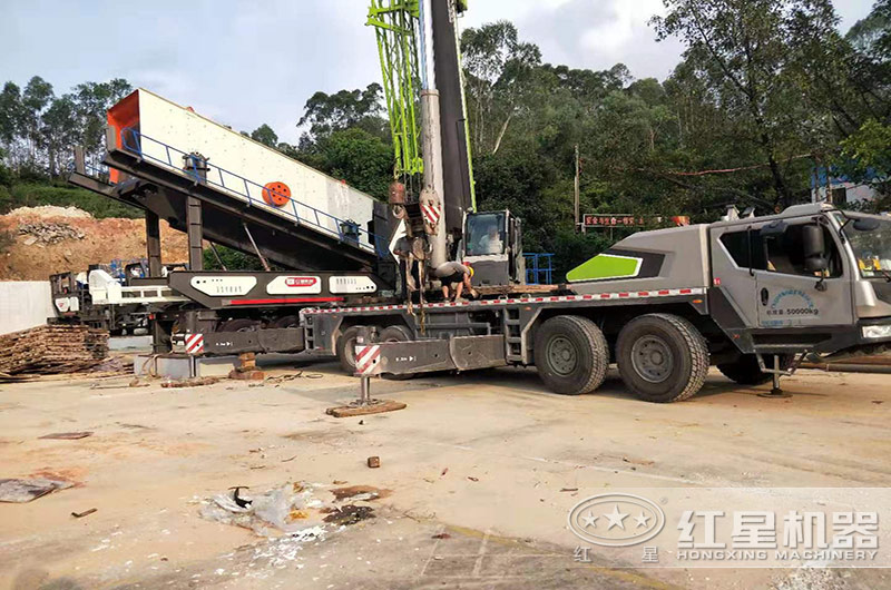 移動(dòng)破碎機(jī)性能好-靠實(shí)力取